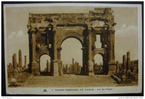 CPA - CPSM ALGERIE TIMGAD RUINES ROMAINES - ARC DE TRAJAN