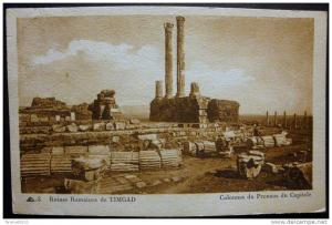 CPA ALGERIE RUINES ROMAINES DE TIMGAD COLONNES DU PRONAOS DU CAPITOLE