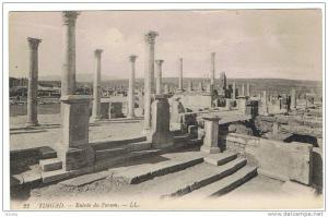 RUINES ROMAINES DE TIMGAD  ENTREE  DU FORUM