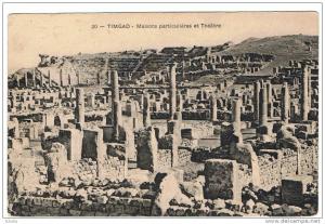 RUINES ROMAINES DE TIMGAD  MAISONS PARTICULIERES ET THEATRE