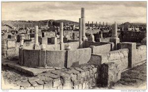 CPA   ALGERIE---RUINES ROMAINES DE TIMGAD--PERISTYLIUM DE LA MAISON DE LA PISCINA---1905