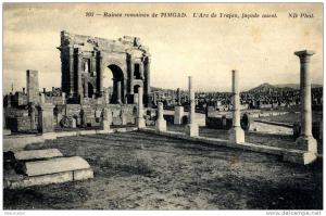 Algérie ruines romaines de Timgad Thamugadi arc de Trajan