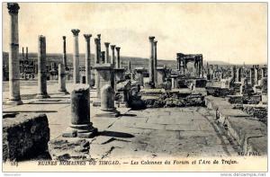 Algérie ruines romaines de Timgad Thamugadi arc de Trajan