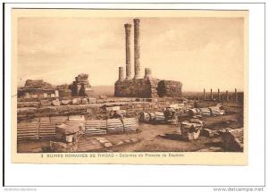 ALGERIE ruines romaines de TIMGAD  colnnes du pronaos du capitole