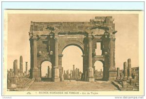 Ruines Romaines de TIMGAD / Arc de Trajan