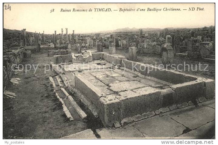 dg21271 Timgad Ruines Romaines Baptistere d une Basilique Chretienne Kat. Algeri