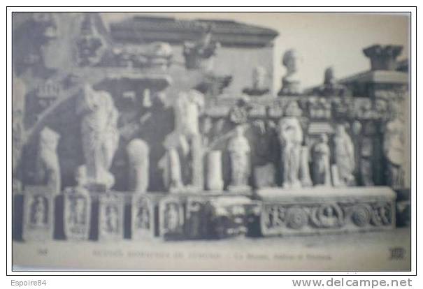 C. Postale  ALGERIE - TIMGAD - RUINES ROMAINES - STELES ET STATUES (Ed. Neurdein Vers 1910)