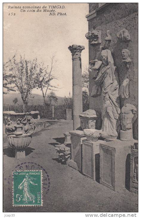 ALGERIE  -  Ruines romaines de TIMGAD  -  Un coin du Musée  -