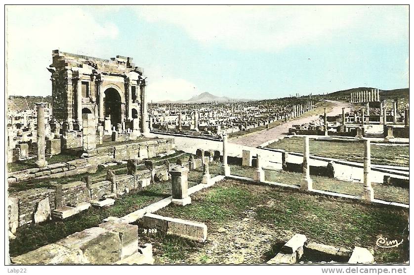 TIMGAD LES CELEBRES RUINES DETRUITES PAR LES MAURES