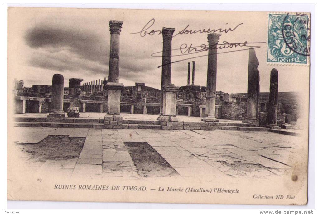 TIMGAD Ruines romaines Le Marché l hémicycle