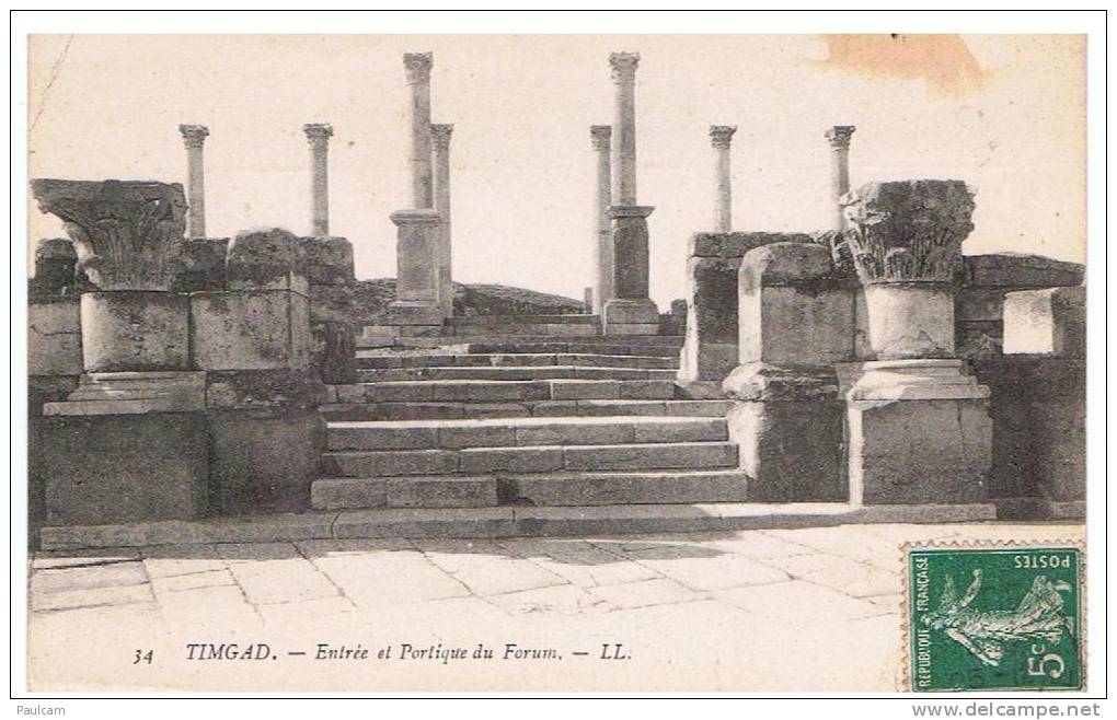TIMGAD  Nord de l´Algérie , Entrée et portique du Forum
