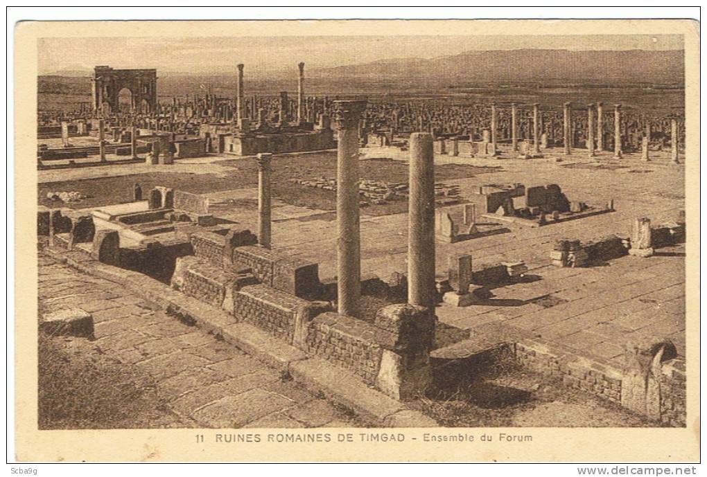 RUINES ROMAINES DE TIMGAD  ENSEMBLE DU FORUM