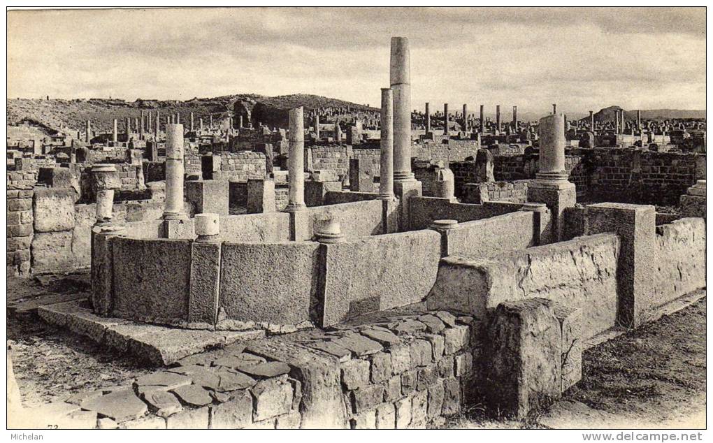 CPA   ALGERIE---RUINES ROMAINES DE TIMGAD--PERISTYLIUM DE LA MAISON DE LA PISCINA---1905