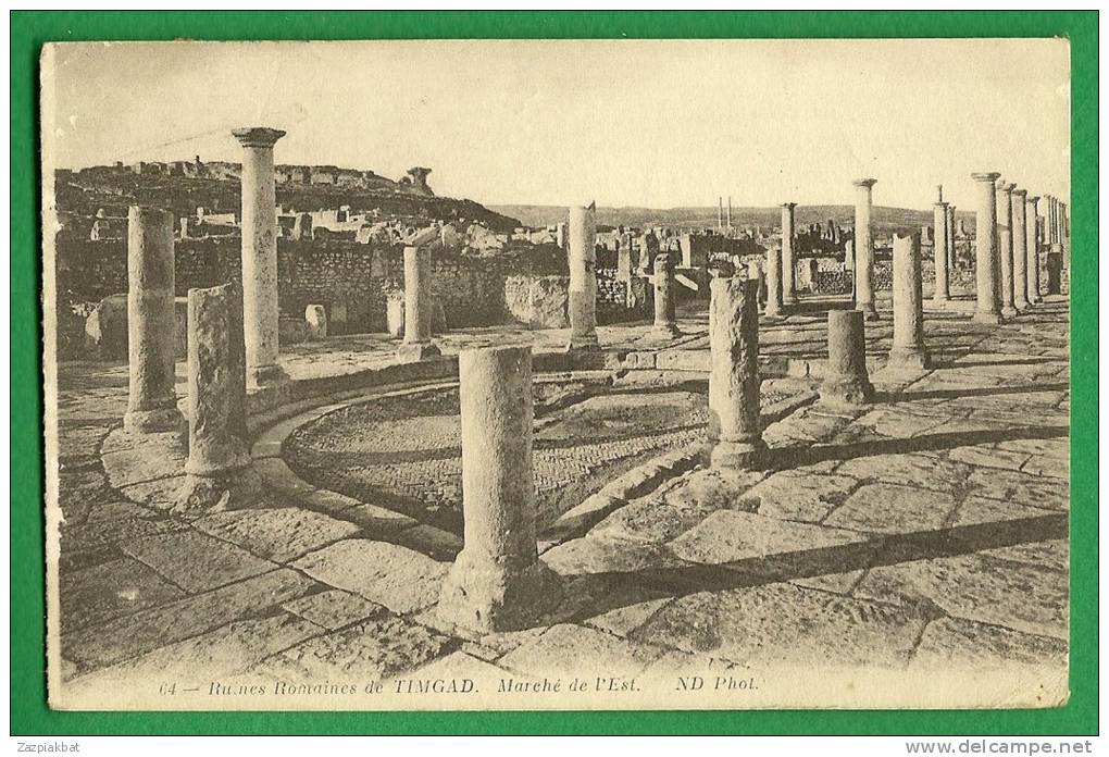 cpa   ALGERIE  Timgad  ruines Romaines Marché de L'est     .............S24