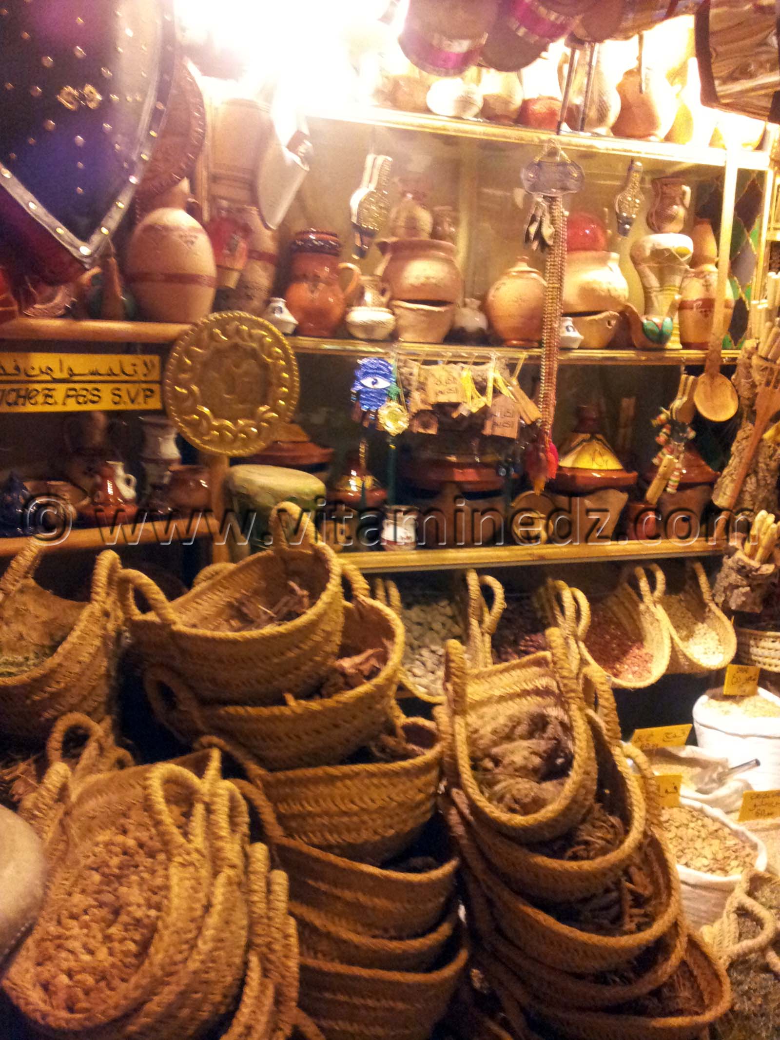 Epices du Monde du Maroc et de l'Algerie chez Brixi Noureddine, Rue Kaldoun, Tlemcen