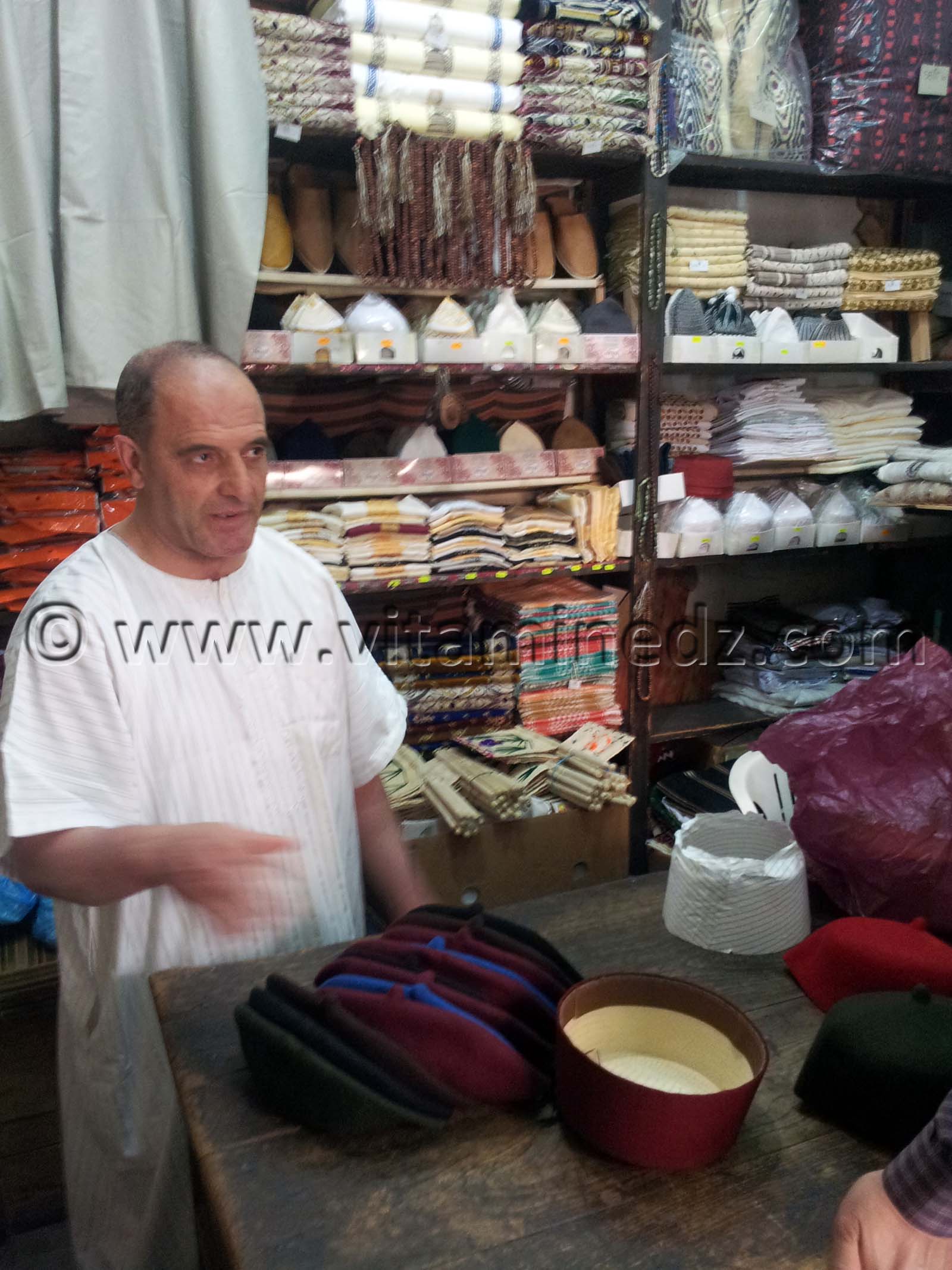 Tlemcen Artisanat, Chachias stanboul Souk Marocain chez Sejelmassi à la Rue Ibn Khaldoun