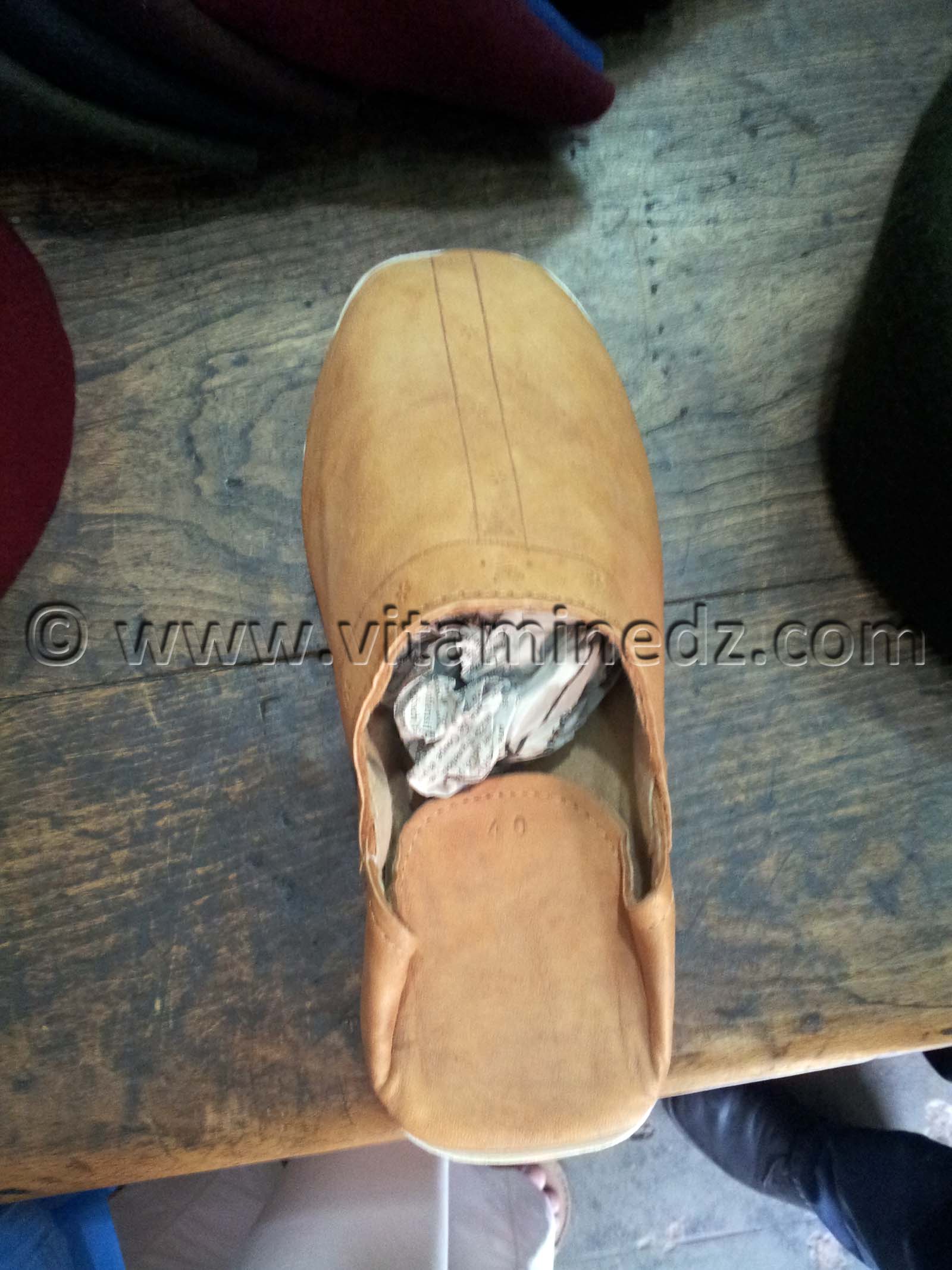 babouche maroc, celle ci est typiquement de Tlemcen (Artisanat, Souk Marocain)