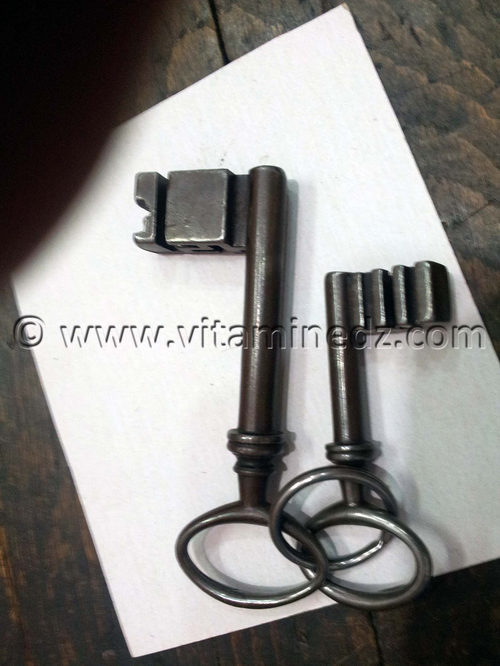 Clés anciennes Tlemcen Artisanat, Souk Marocain, Epices ...