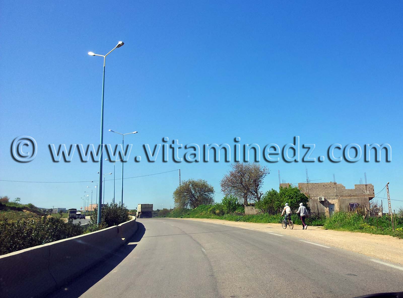 Rues de Tlemcen  Peripherique Koudia, Terrain Brixi