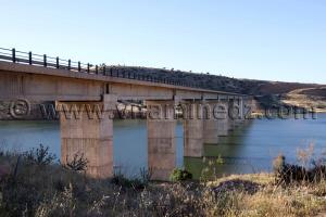 Pont traversant le Barrage de Hammam Boughrara