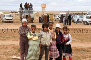 Fillettes de Magoura -  Waada de Magoura, commune d\'El Bouihi, et course hippique organisée en parallèle