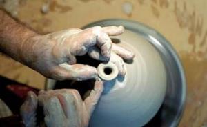 Jijel - Des potiers en formation à Sidi Abdelaziz