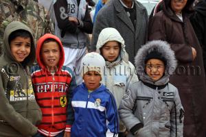 Tlemcen  Enfants à la Waada de Magoura, commune d\'El Bouihi, et course hippique organisée en parallèle