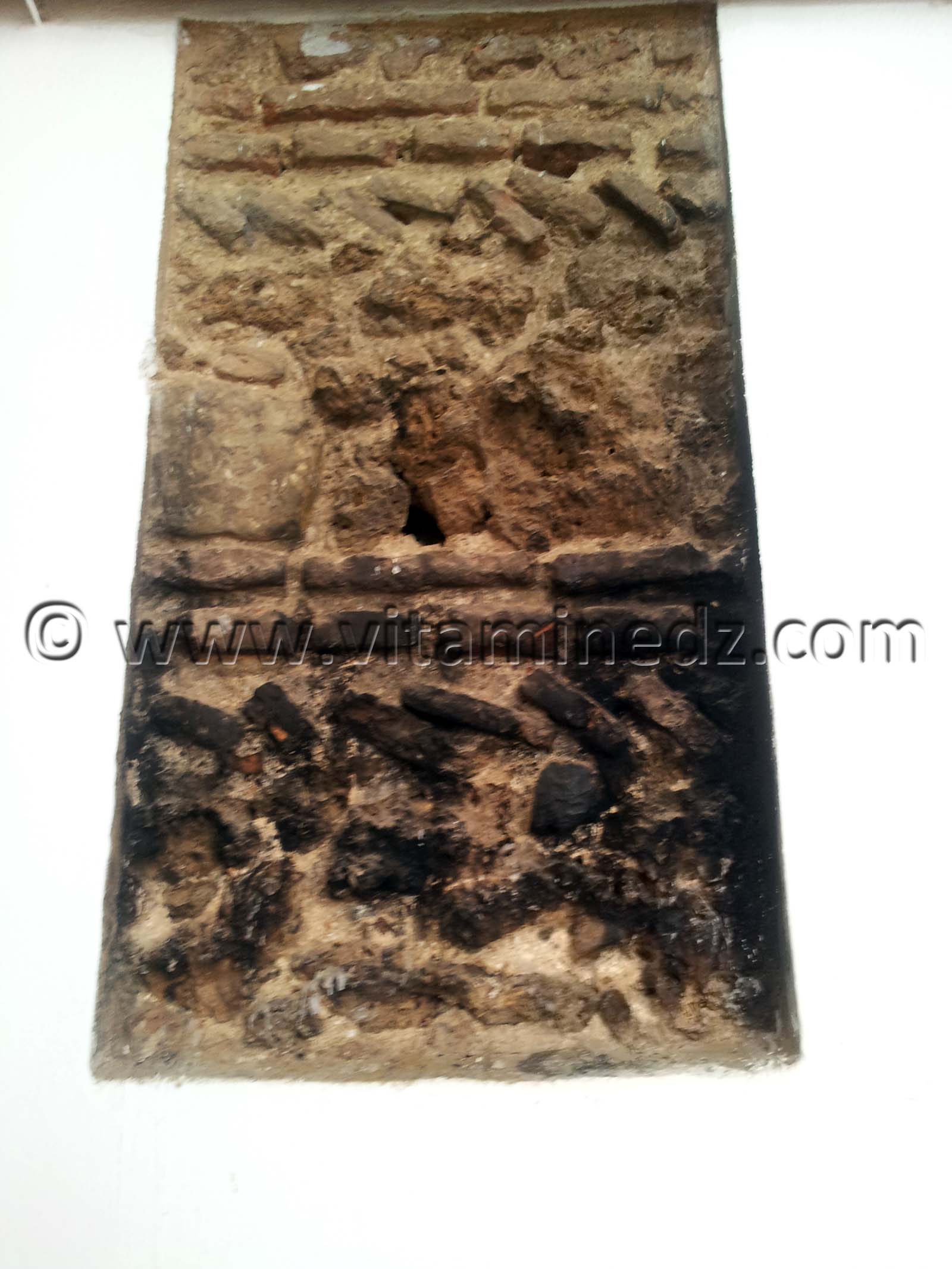 Mur d'origine au Mausolé Sidi Boumediene, Tlemcen.