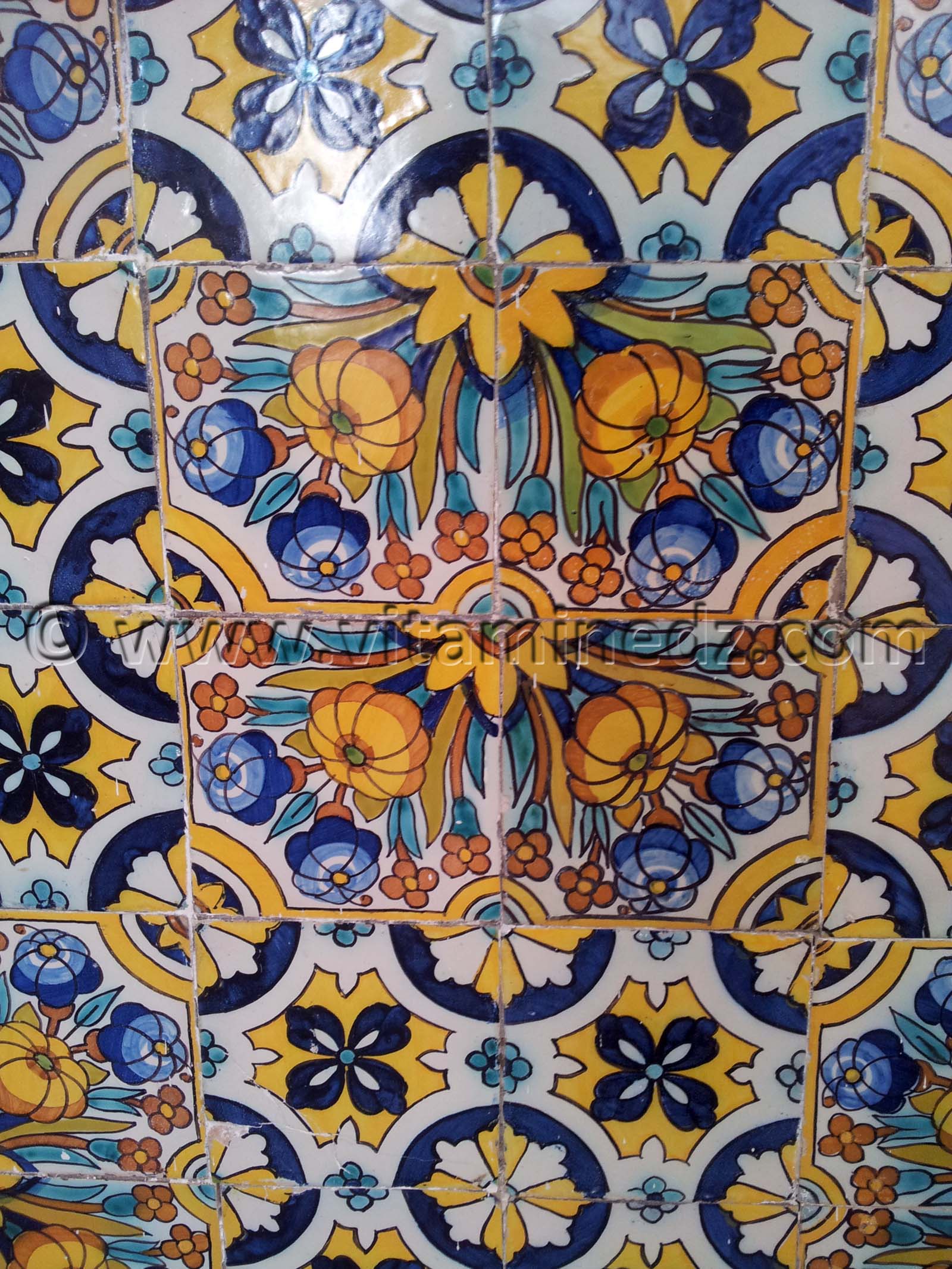 Zellidj, carreaux ornant le Darih de Sidi Boumediene, Tlemcen.