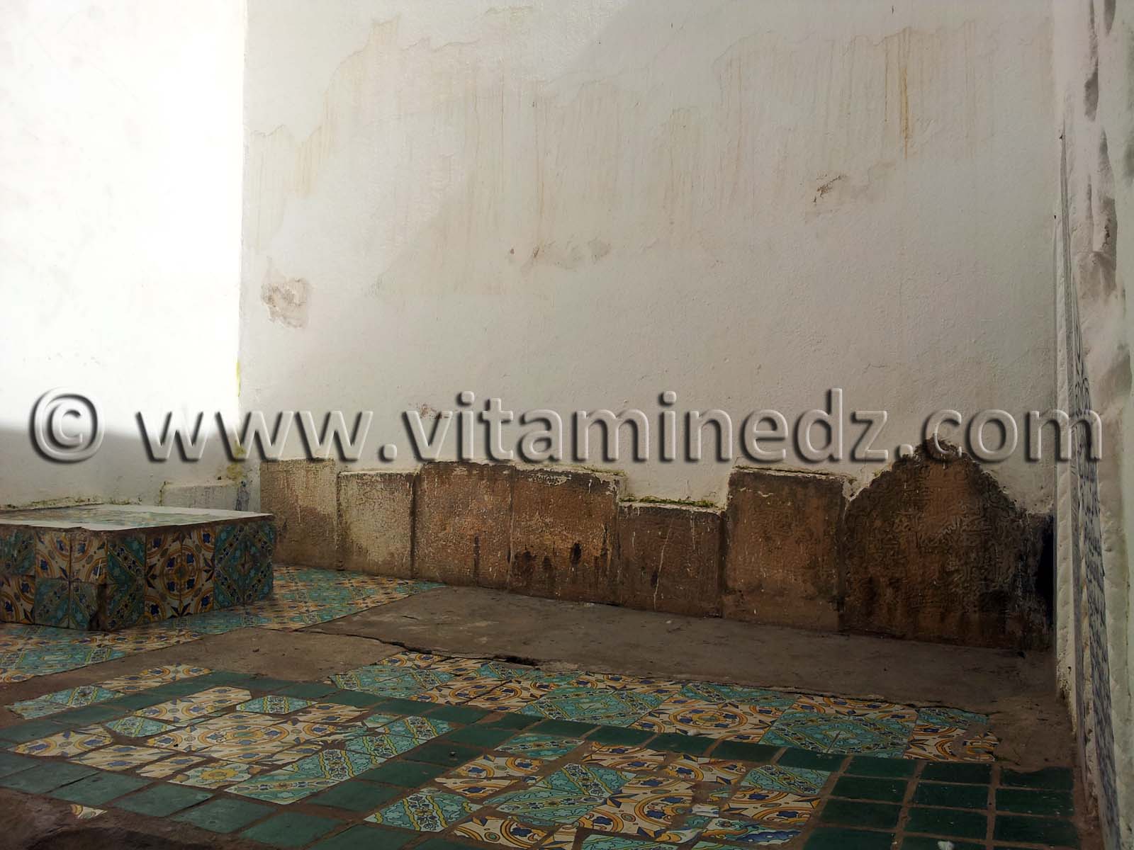 Epitaphes au mausolée Sidi Boumediene, Tlemcen.