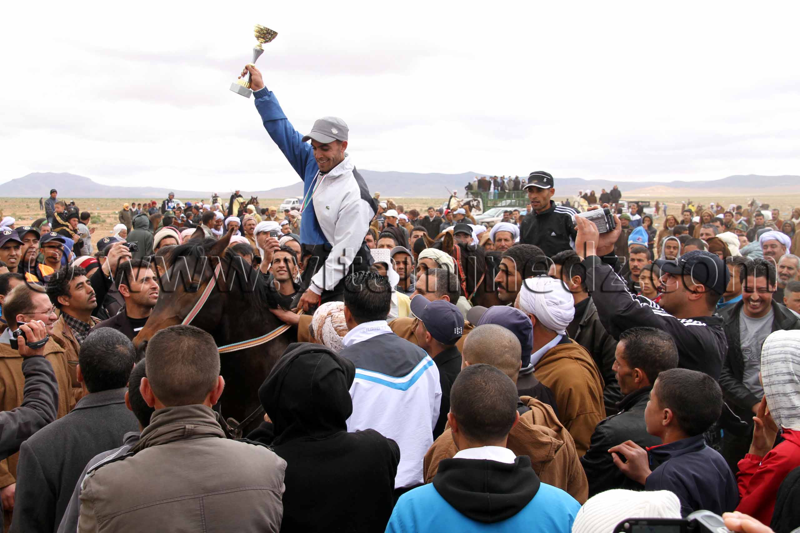 Vainqueur course hippique organisée en parallèle de la Waada de Magoura, commune d'El Bouihi