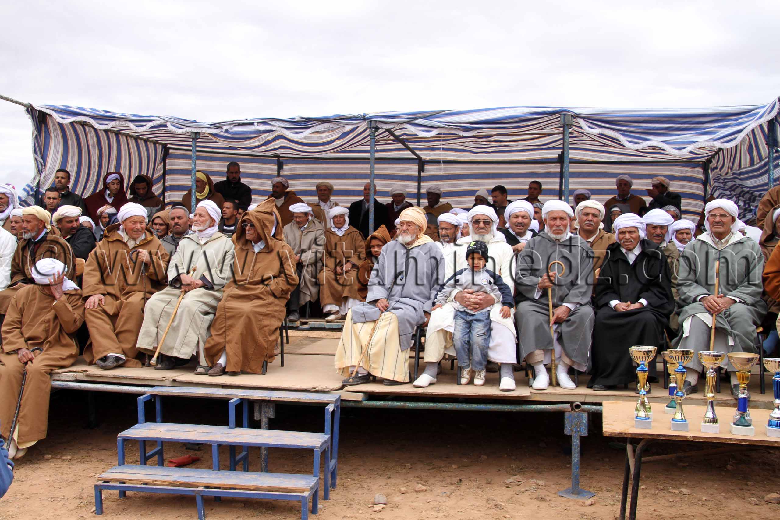 Vieux notables de Magoura Tlemcen  Waada de Magoura, commune d'El Bouihi, et course hippique organisée en parallèle