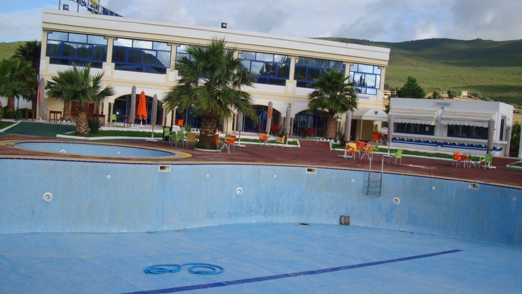 La washingtonia entre piscines, résidences et rest...