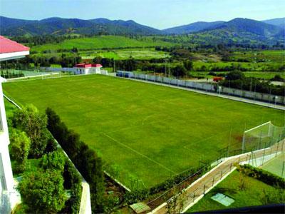 Pourquoi chercher ailleurs ce qu’on a chez nous?  Malgré Tikjda et Chréa, les Algériens préfèrent l’étranger