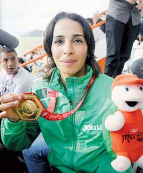 Jeux méditerranéens de Turquie - Kenza Dahmani. Médaillée d’or du 10.000 m: «Je veux récidiver au semi-marathon»
