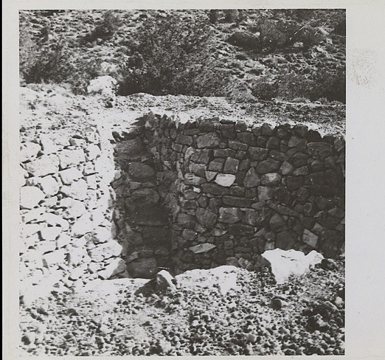 Réservoir à eau construit vers le 7 septembre 1937