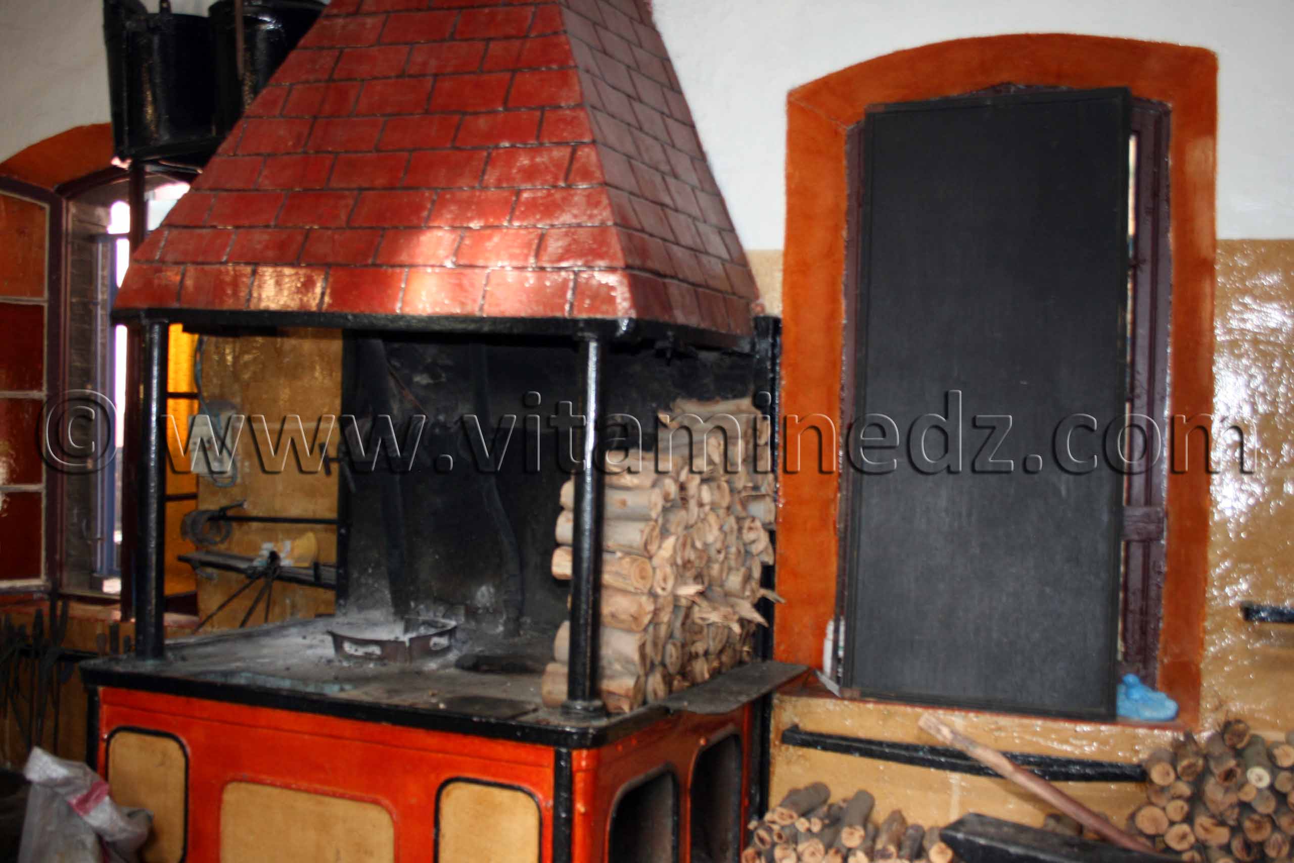 photos marechal ferrant Le Haras de ChaouChaoua de Tiaret, vente de chevaux arabes