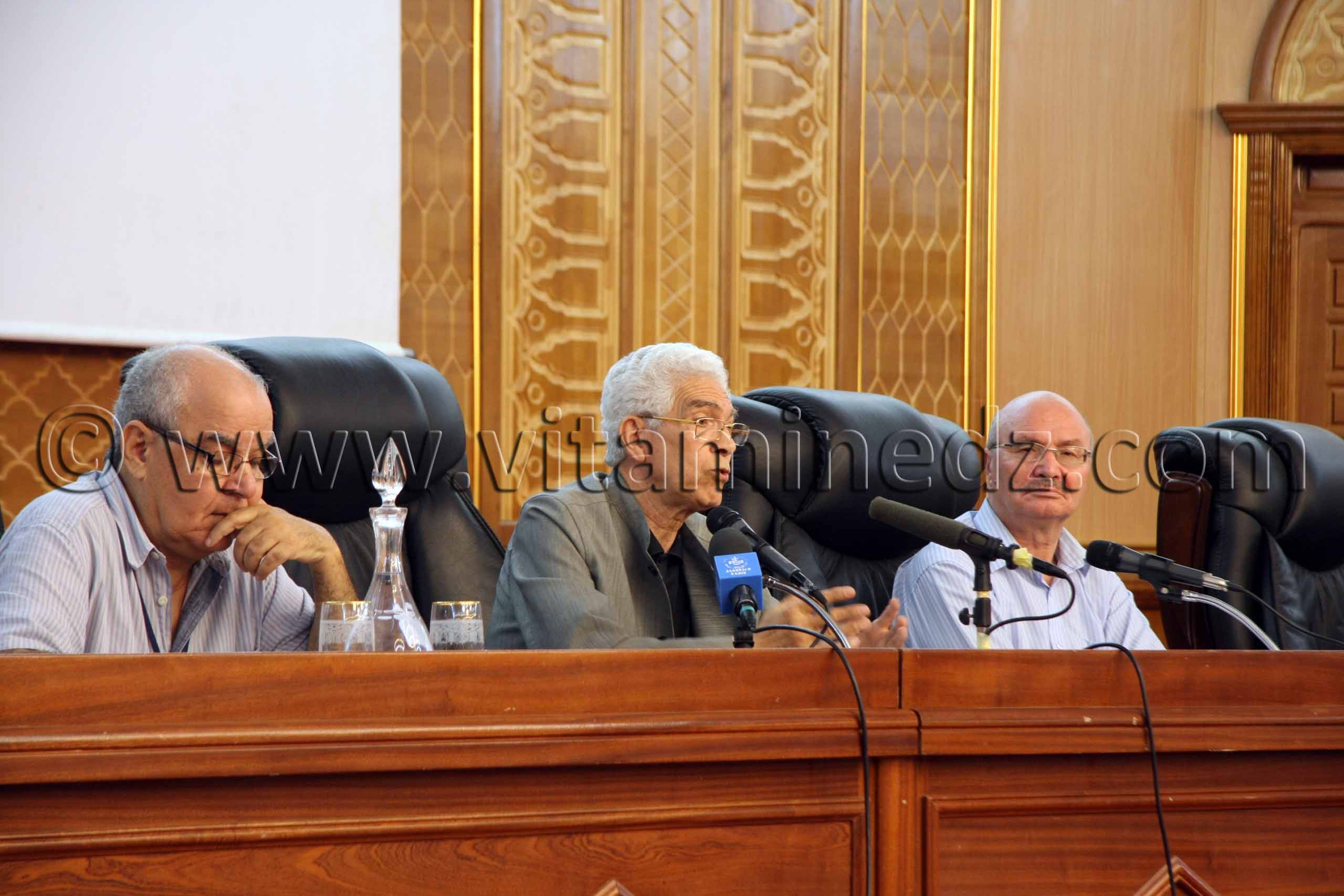 Mohamed Harbi au Colloque international Messali Hadj organisé par l'ECOLYMET (Juillet 2011)