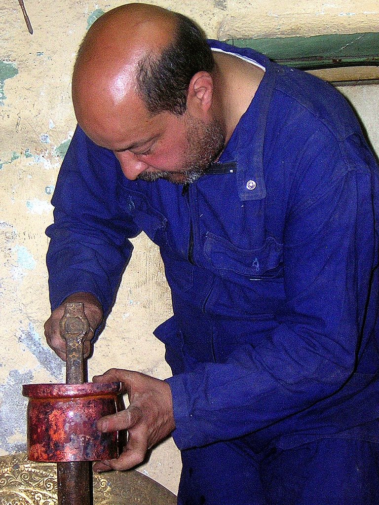 Driss Ajustement fond corps de dinanderie