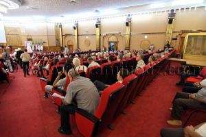 La judiciarisation de l\'Histoire  MESSALI HADJ El Hassar Bénali Publié dans L\'Expression le 13 - 09 - 2001