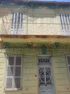 Tlemcen - Maison de style colonial aux hadjamines.