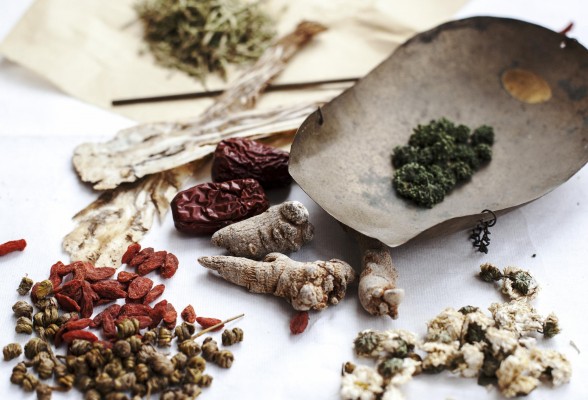 Planète - Les pesticides contaminent jusqu’aux plantes médicinales chinoises!