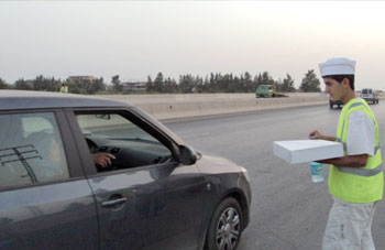 Chelghoum Laïd - Sur l’autoroute est-ouest: Ces jeunes au grand cœur en ce mois de pièté