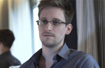 Planète - Recherché pour espionnage par Washington: La Russie attend la demande d'asile de Snowden