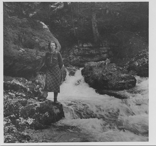 Thérèse Rivière et le torrent