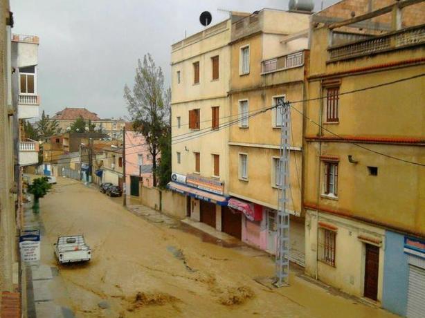 Algérie - Intempéries dans des wilayas de l’Est: 5 morts et des centaines de foyers inondés
