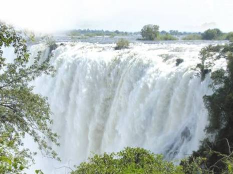 Organisation mondiale du tourisme:  Une Assemblée au pied des Chutes Victoria