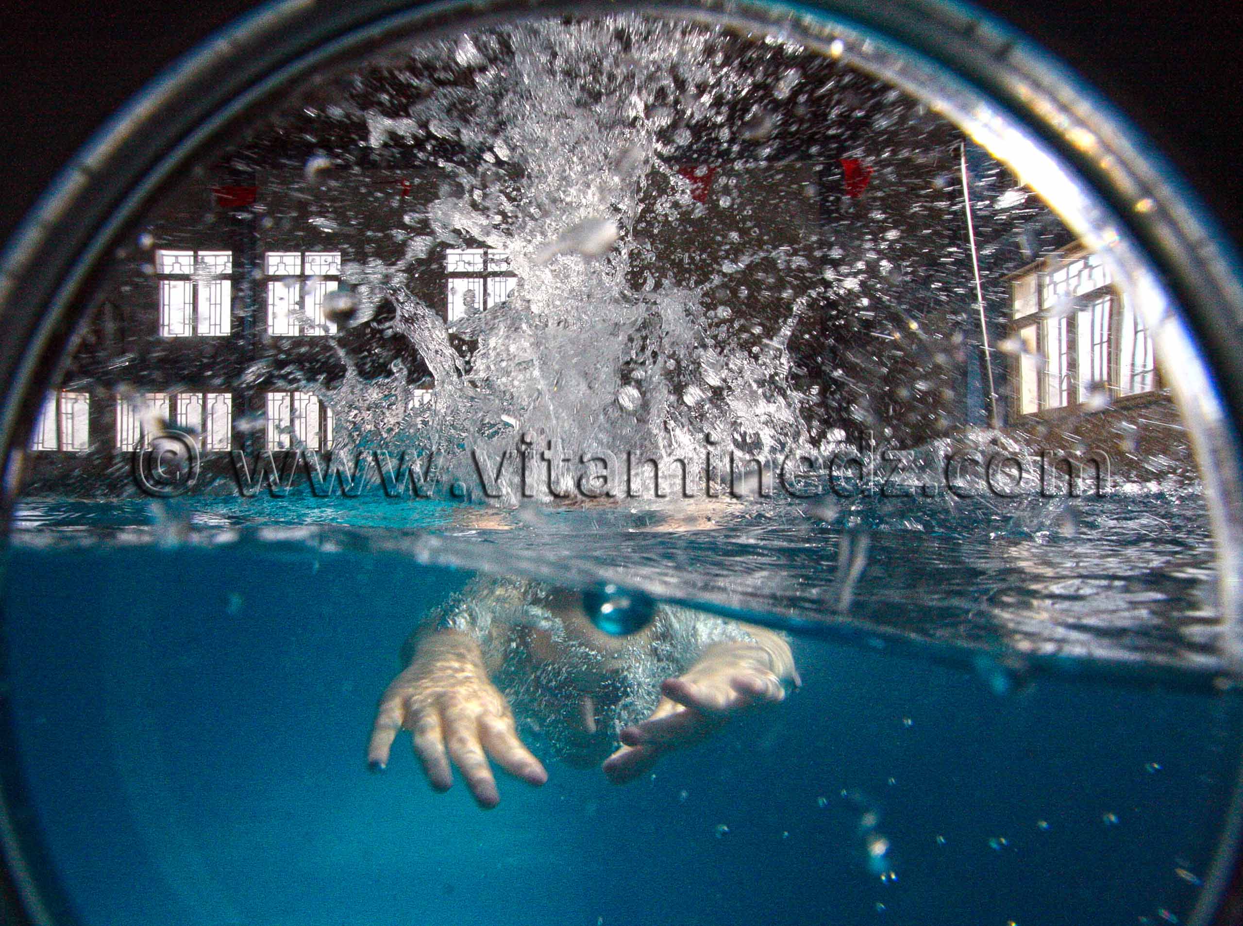 Tlemcen - Natation  Equipe de nageurs du WAT à la Piscine olympique de Tlemcen, Manager  Réda Yadi