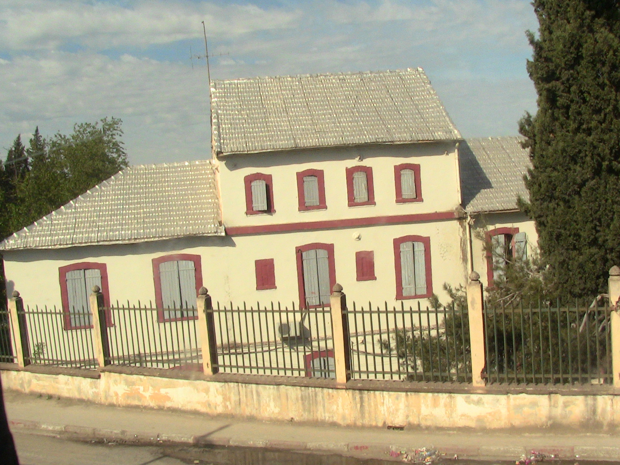 l'Assistance Publique (la Maison d' enfants)