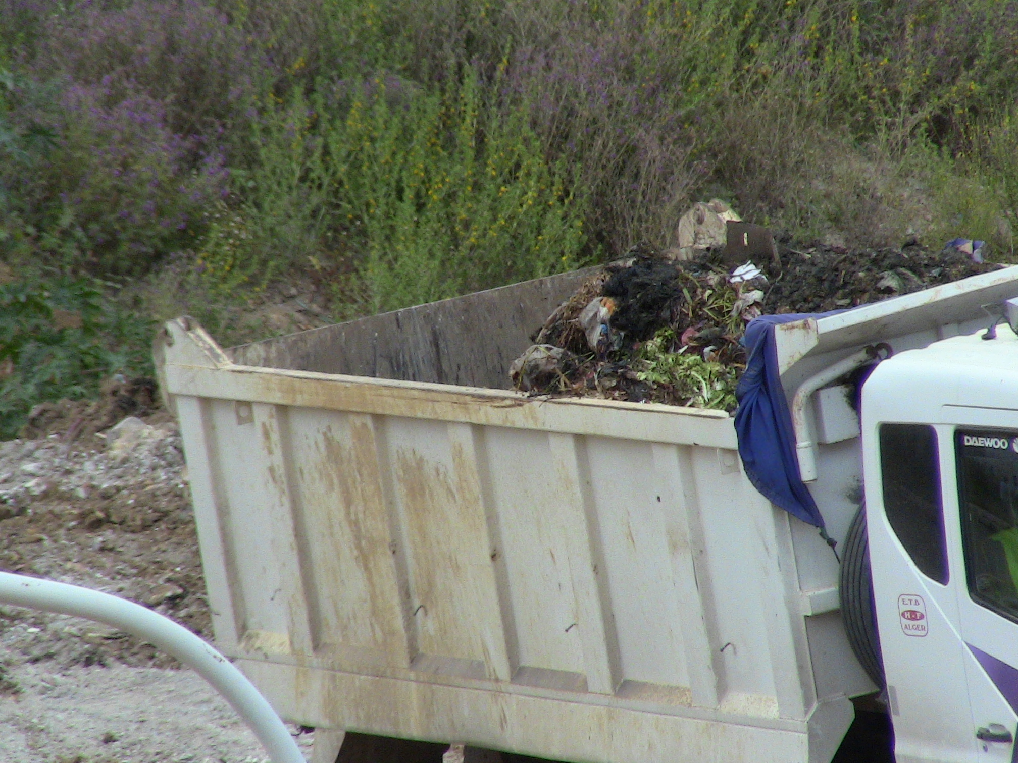 Cité d'habitation ou Décharge Publique?